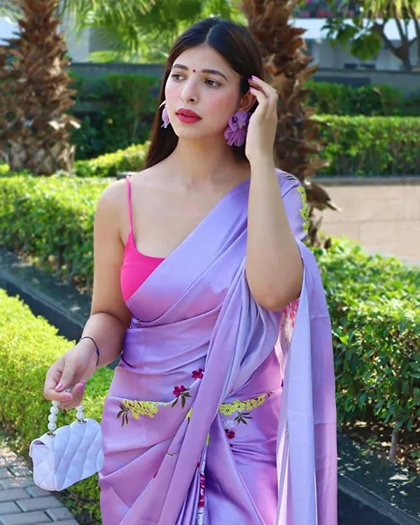 https://d1311wbk6unapo.cloudfront.net/NushopCatalogue/tr:w-600,f-webp,fo-auto/MIS507-Satin Lavender_1655920184320_t4ekfa7mmtkseo0.jpg